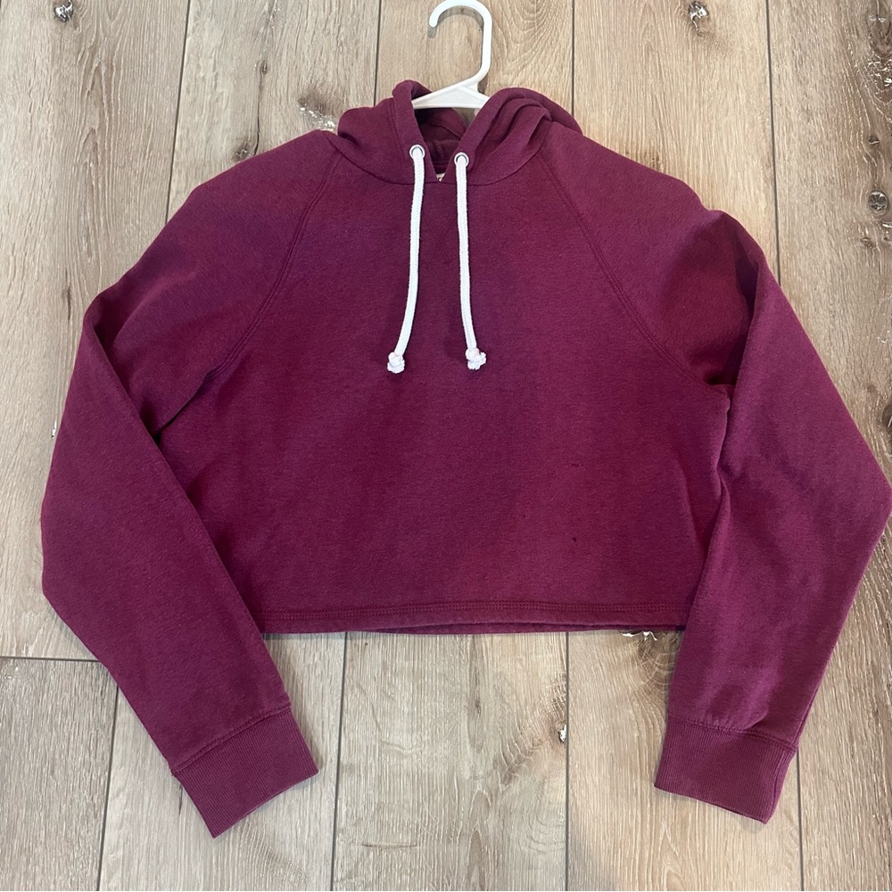 NWOT H&M Divided Basics Women's Burgundy and White Cropped Hoodie Maroon